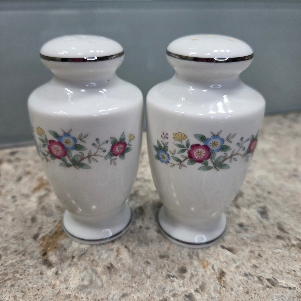 Vintage Imoco Fine China Salt Pepper Shakers Floral Design Silver 1188 Japan